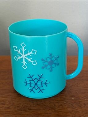 Oriental Trading Company!
Turquoise Snowflake Plastic Children’s Mug!